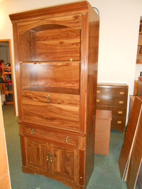 Veneer hutch with shelf and enclosed storage