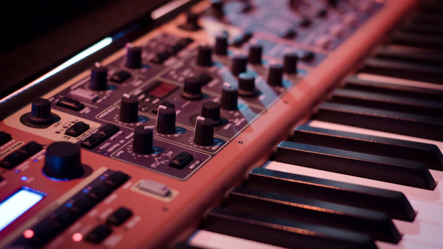 TIMEWARP90S/ 80S/70S BAND SEEKS MUSICIANS ! WITH VOX! in Artists & Musicians in Vancouver