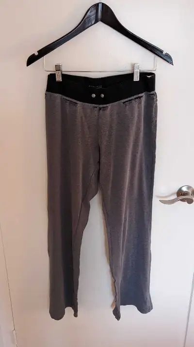 Women's Columbia Sweatpants - Size Medium, View more