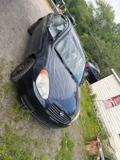 2008 Hyundai accent 129 000kms on car. don’t let the 2008 fool you this thing is in amazing shape ZE...