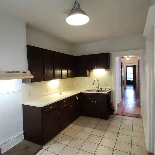 6 1/2 Upper Duplex Snowdon Metro Villa Maria CDN-NDG Queen Mary in Long Term Rentals in City of Montréal - Image 5