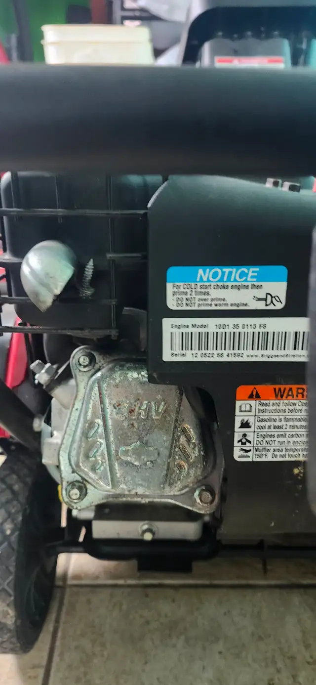 Snow blower for sale in Snowblowers in Kitchener / Waterloo - Image 5