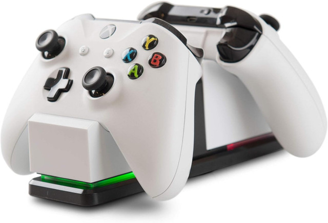 PowerA: Charging Station for XBOX One White in XBOX One in Burnaby/New Westminster - Image 2