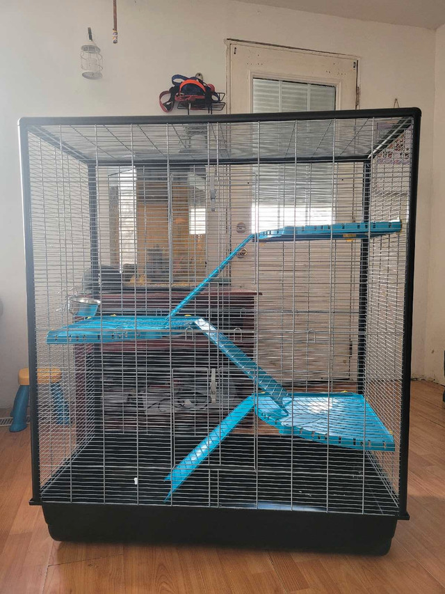 Savic Zeno 3 Knock Down Empire Cage for Small Animal like new on in Small Animals for Rehoming in Trenton