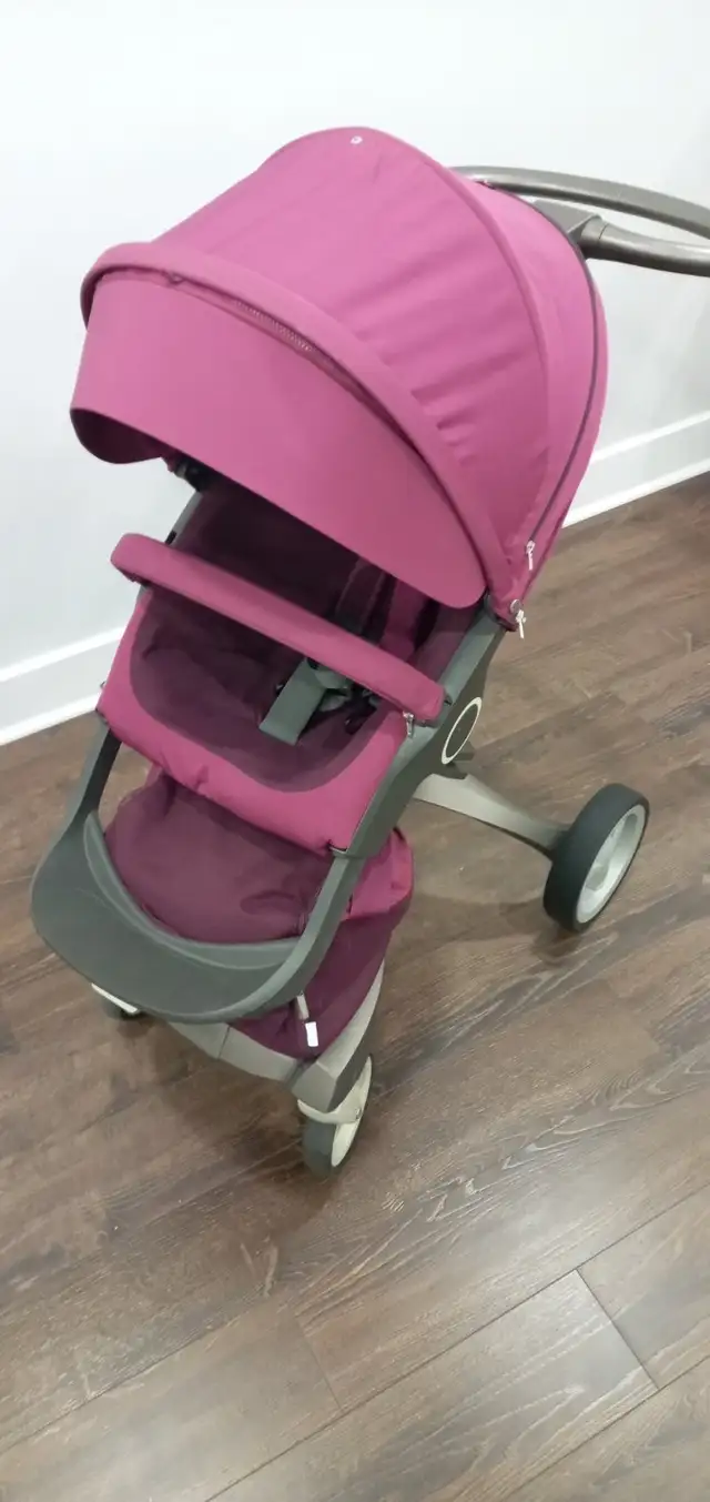Poussette Stokke in Strollers, Carriers & Car Seats in City of Montréal - Image 2