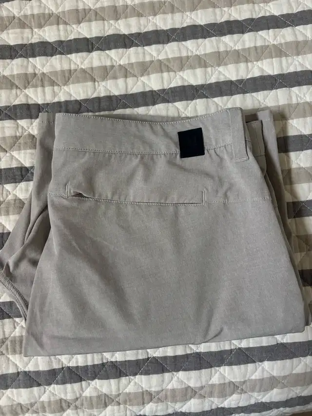 mens vuori golf shorts in Men's in Oshawa / Durham Region - Image 2