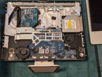 Destroyed ancient iMac Core 2 Duo A1225, View more