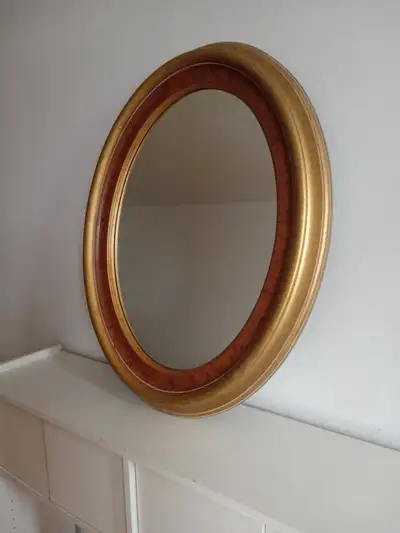 Miroir traditionnel (cadre en bois sculpté), View more