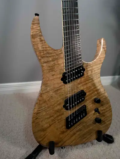 One of the best playing/sounding guitars I’ve owned. Unfortunately shoulder issues don’t agree with...