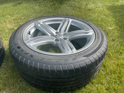19x9 inch Audi Peelers 66.6 centre bore ET33 Comes with Audi wheel bags as well as the OEM silver ce...