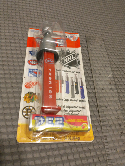 Stanley Cup Pez dispenser - Montreal Canadiens 1992-1993 sealed, View more