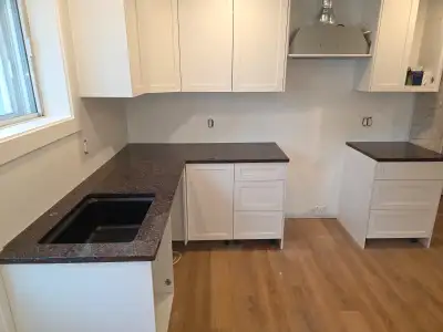Superbe 4 et demi - 2 chambres RÉNOVÉ aire ouverte à St-Léonard