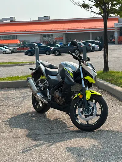 2017 Honda CB300F ABS 3100km A great bike for beginner and intermediate riders! Does really well for...