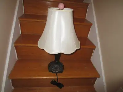 lampe antique avec abat-jour + ampoule incluse !!!, View more