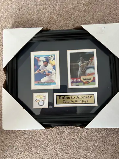 NEW Framed Blue Jays Roberto Alomar baseball cards, View more