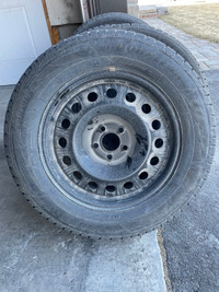 225/65/17 Goodyear winter tires - Like new! 
