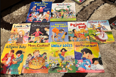 Robert Munsch 11-Books Collection, View more