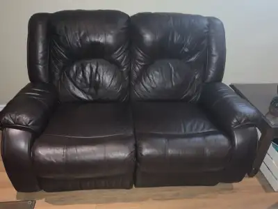 causeuse en cuir veritable Elran, View more