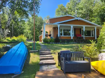 Maison au bord du lac Gamelin – St-David-de-Falardeau (Saguenay) Prix demandé : 456 000 $ Prise de p...