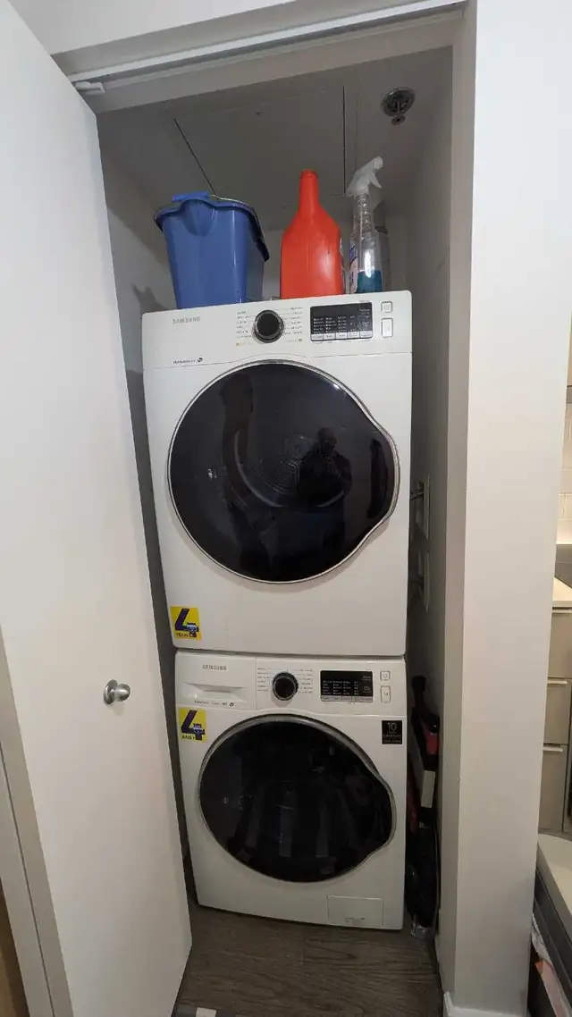 Studio apartment fully furnished. in Long Term Rentals in City of Montréal - Image 7