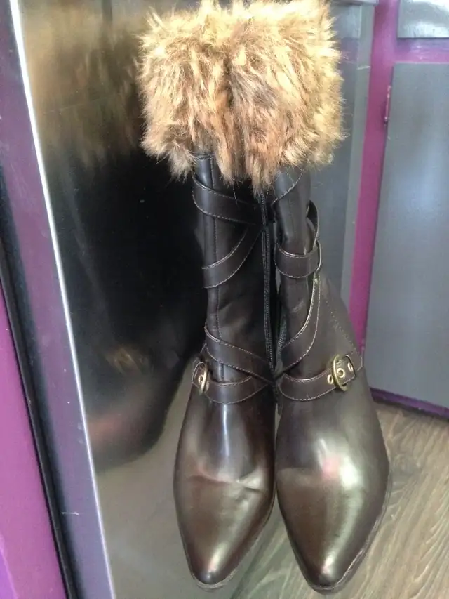 DRESSY BOOTS in Women's - Shoes in Grande Prairie - Image 4