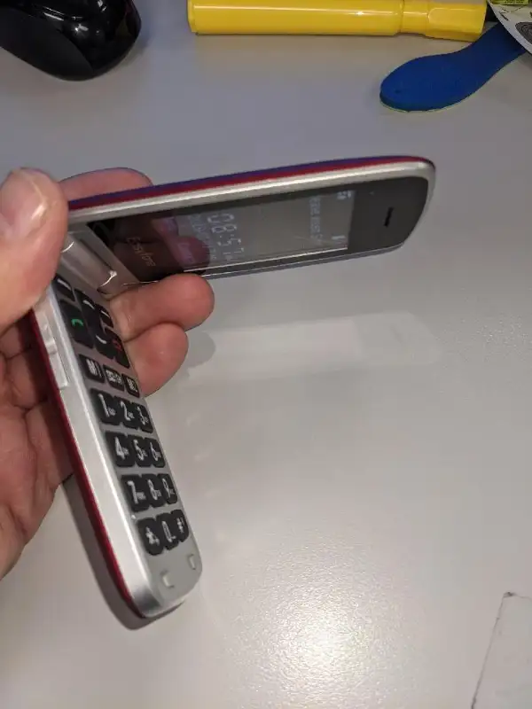 Easyfone Prime A1 3G Unlocked Senior Flip Cell Phone in Cell Phones in Mississauga / Peel Region - Image 4