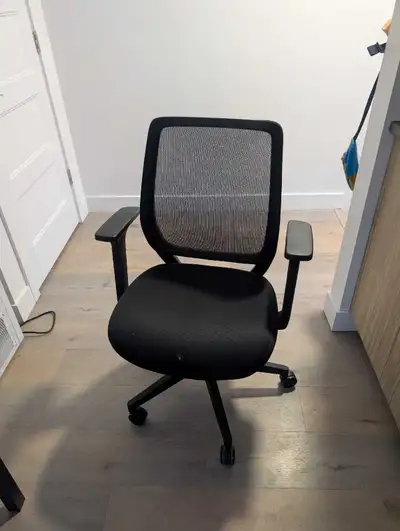 chaise de bureau à donner, View more