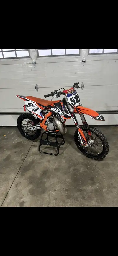 Runs great lots of new parts hole shot device renthal sprockets and chain gourlay suspension