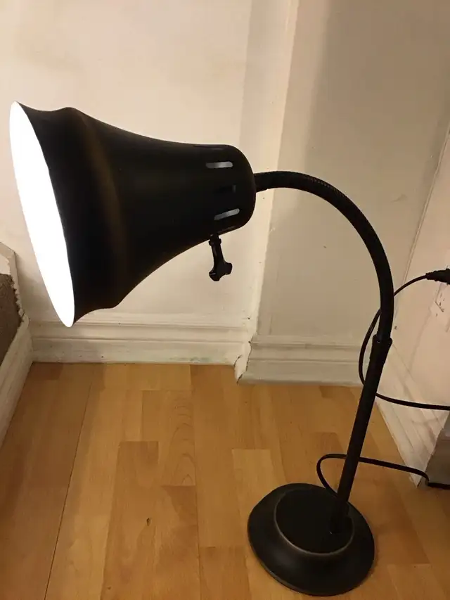 vintage lamp in Indoor Lighting & Fans in Laval / North Shore - Image 4