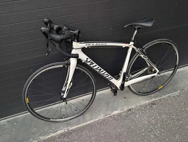 Specialized Roubaix Carbon Fibre Road Bike Small in Road in Markham / York Region - Image 11