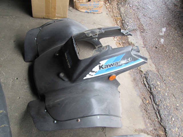 KAWASAKI BAYOU KLF185 FRONT + REAR FENDER + SEAT 1985-88 in ATV Parts, Trailers & Accessories in Calgary - Image 3