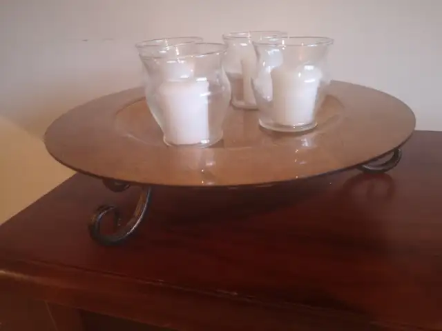 Decorative set, plate and candles.63826840357379121