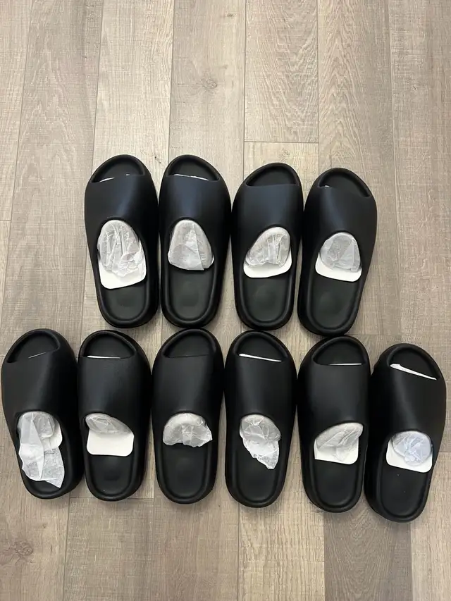 Brand New YEEZY Slides For Sale! in Men's Shoes in Markham / York Region - Image 2