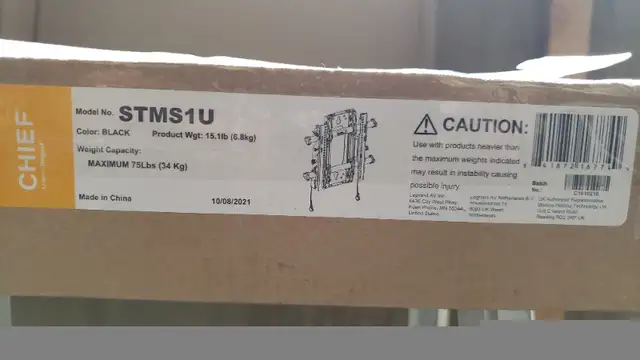 Chief STMS1U Tilt Wall Mount for 24 to 32 inch Displays in Video & TV Accessories in City of Toronto - Image 6