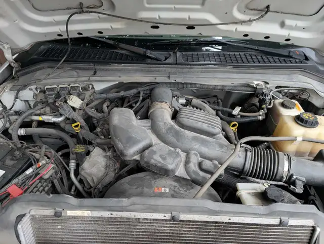 2010 Ford F-250 Super Duty – Low KM – Reliable Work Truck in Cars & Trucks in Mission - Image 11