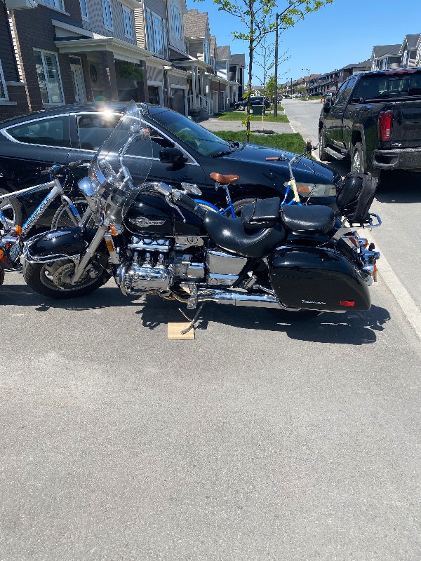 Motorcycle honda Touring Ottawa Kijiji