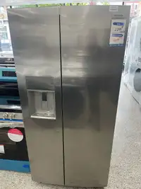 Réfrigérateur side by side avec machine à eau. Boite ouverte