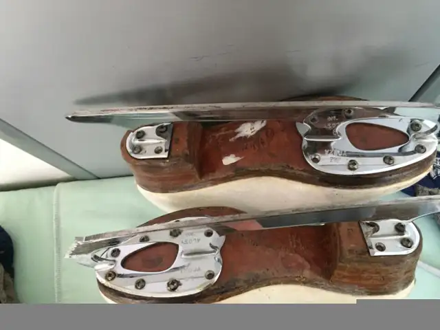 Ladies SP-Teri Pro Leather Figure Skates + Ace Blade - Size 6B in Skates & Blades in City of Toronto - Image 6