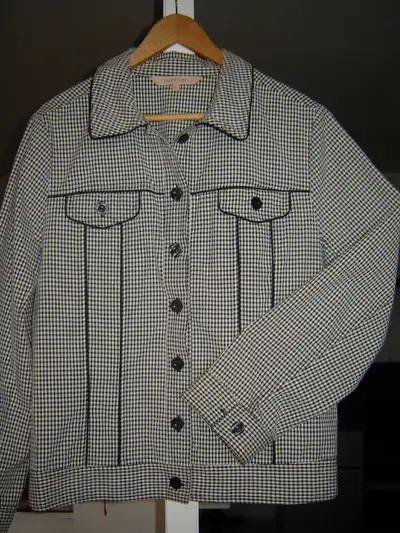 Vêtements et souliers pour femme, View more