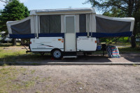 Pristine 2005 Fleetwood Colonial Pop Up Camper - 10' box