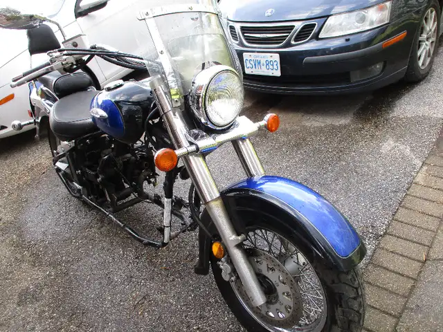 Parting out 2002 Suzuki Volusia VL800 selling in parts only in Motorcycle Parts & Accessories in Barrie - Image 3