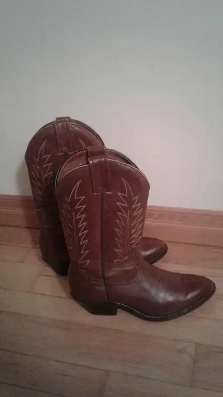 Boulet leather cowboy boots in Men's Shoes in Markham / York Region - Image 2