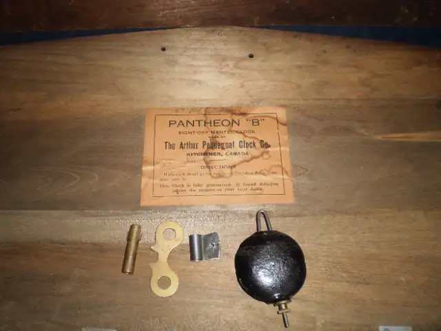 Clocks, Wall , Table, Mantle in Home Décor & Accents in City of Toronto - Image 7