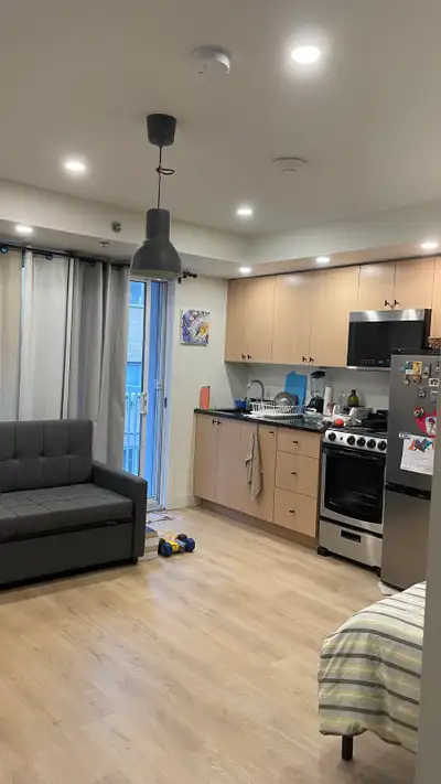 Studio meublé à louer (sous-location) – Du 1er novembre au 30 mars(3 mois minimum) Pour fille seulem...