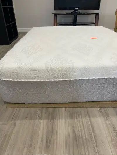 14” Memory Foam Queen Mattress with cooling gel top pillow, View more