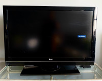 42” LG Smart TV Plasma