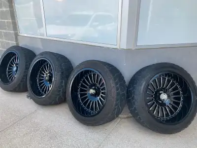 5x127 5 rims GT arrow, 4 with tires 305/45/22 rough county. Offset -44. Good condition. Ready to go,...
