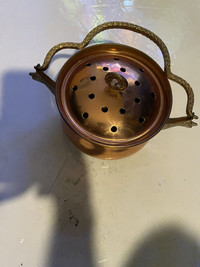 Copper pot with lid and handle 