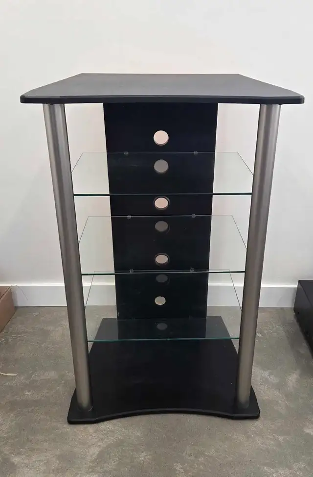 Meuble audio avec tablettes en verre in TV Tables & Entertainment Units in Sherbrooke - Image 3