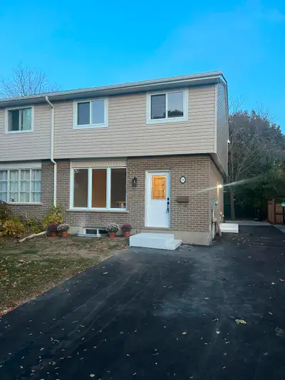 Like new three bedroom 2800 a month including utilities